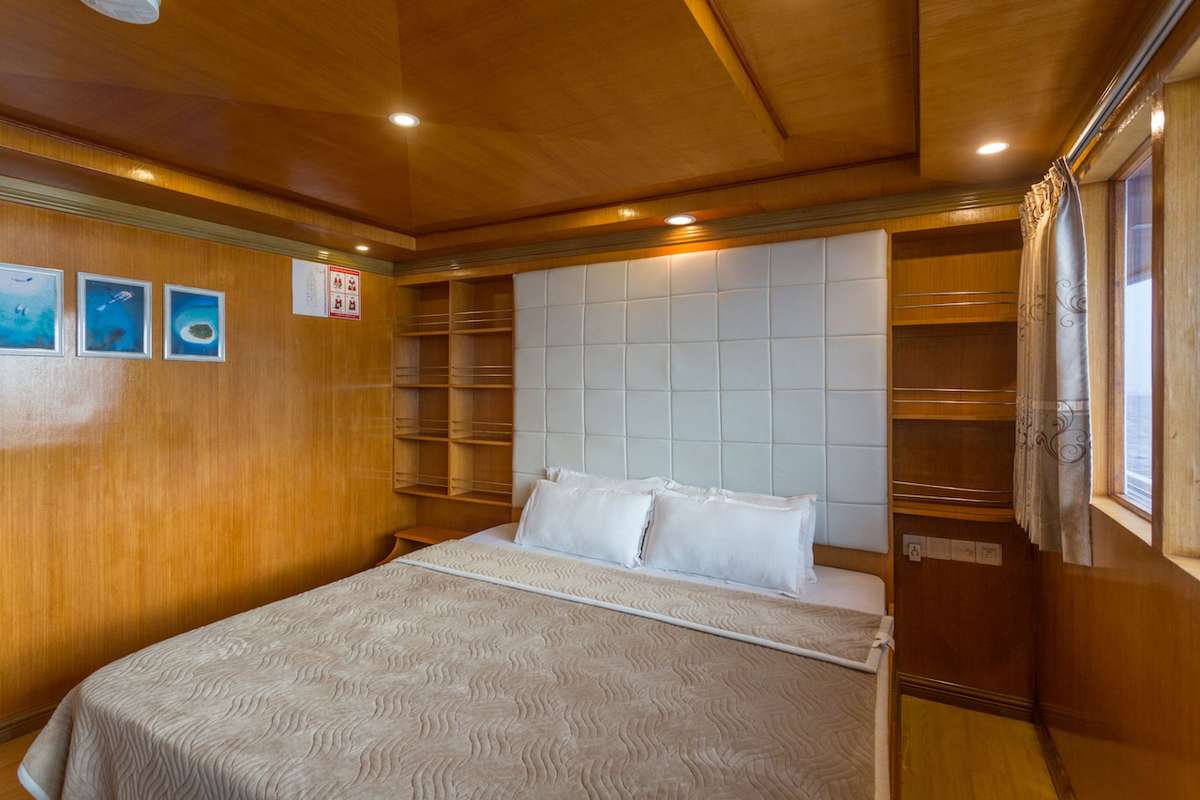 Sea View cabin, middle deck aboard MV Explorer